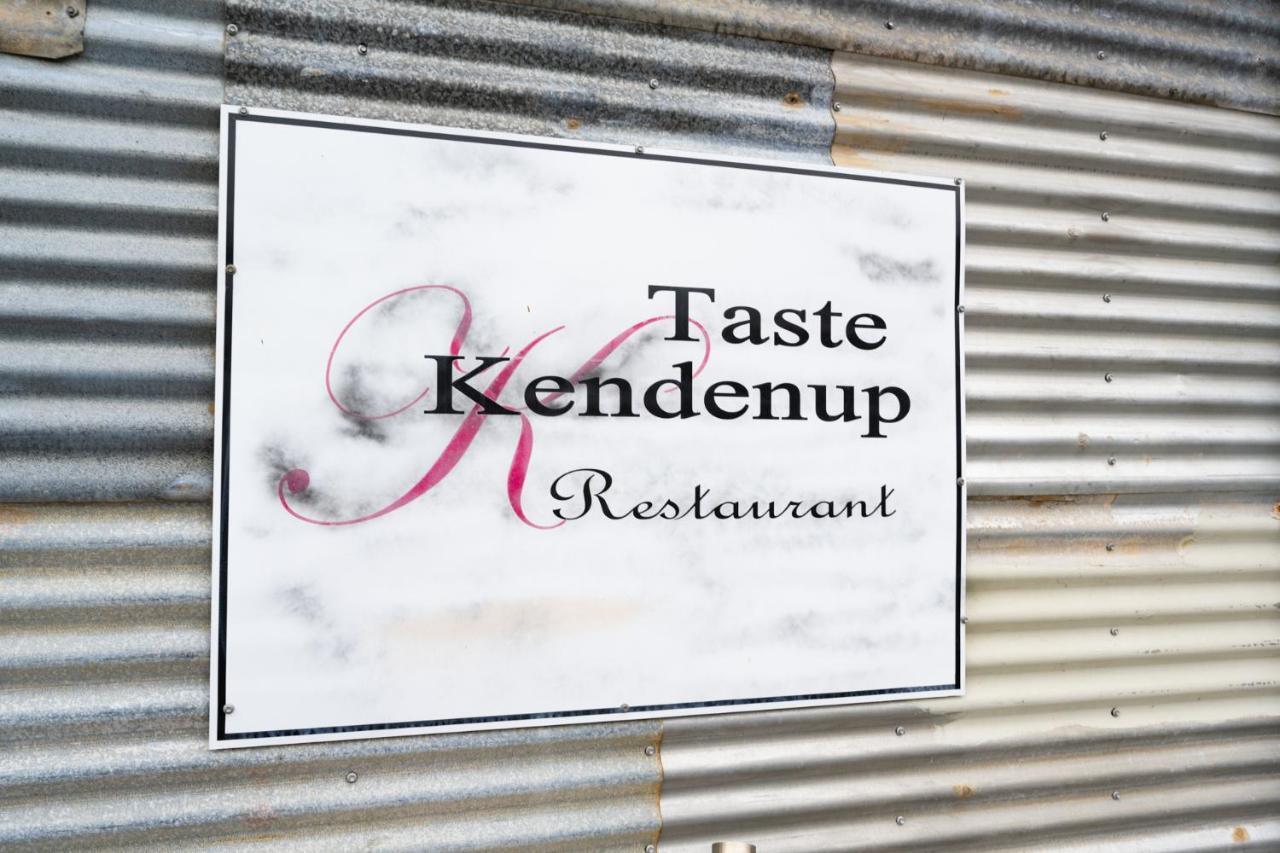 Kendenup Cottages And Lodge Exteriér fotografie