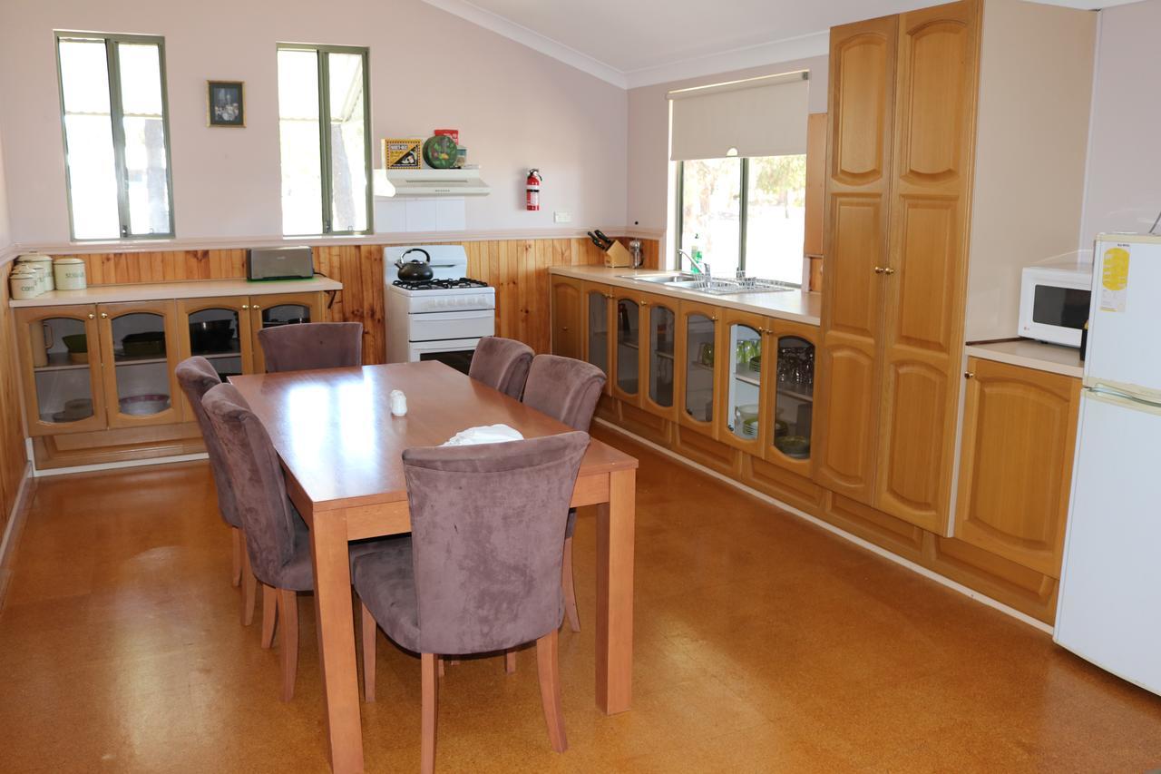 Kendenup Cottages And Lodge Exteriér fotografie